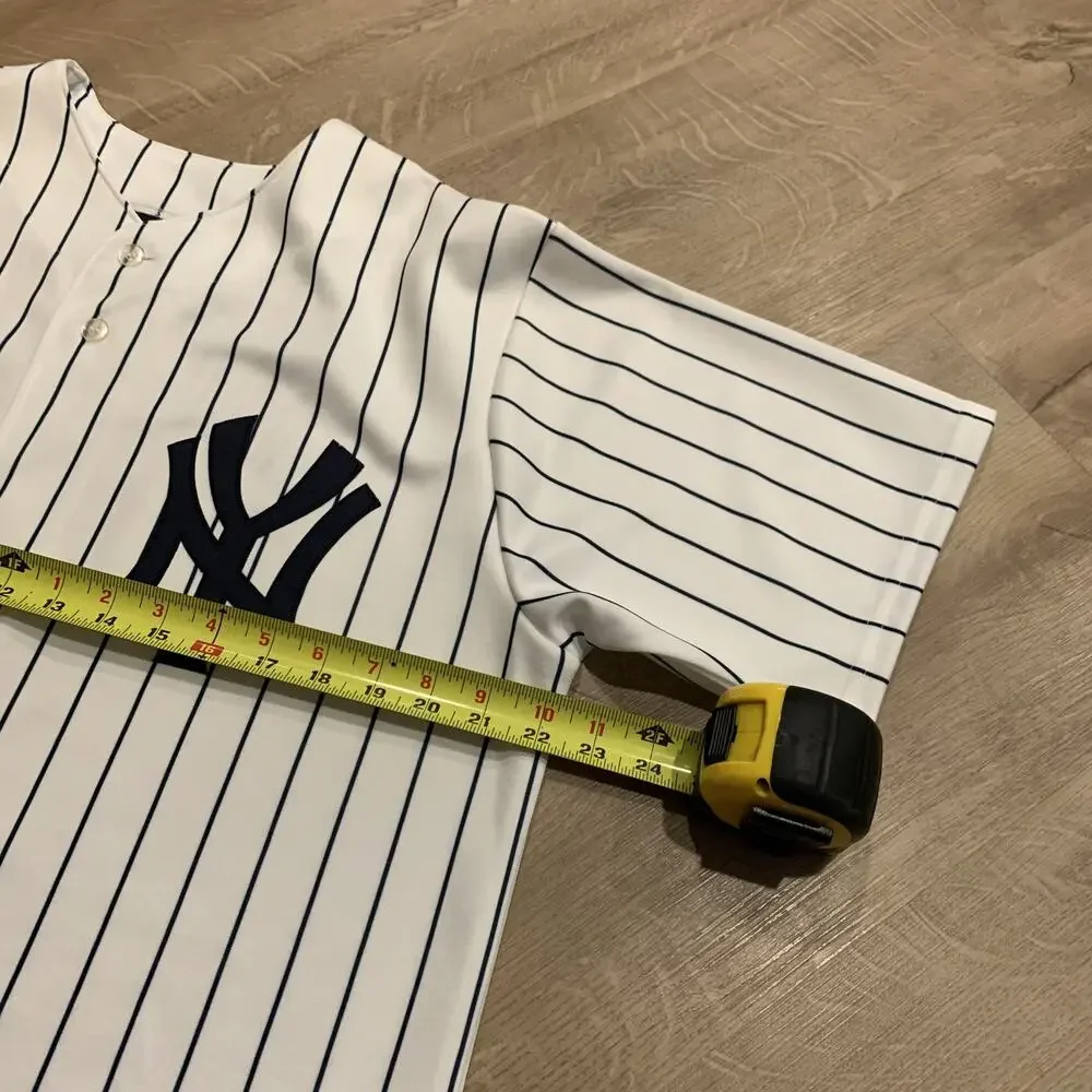 MLB New York Yankees #7 Mickey Mantle Majestic Cooperstown Collection Jersey M - Picture 6 of 7